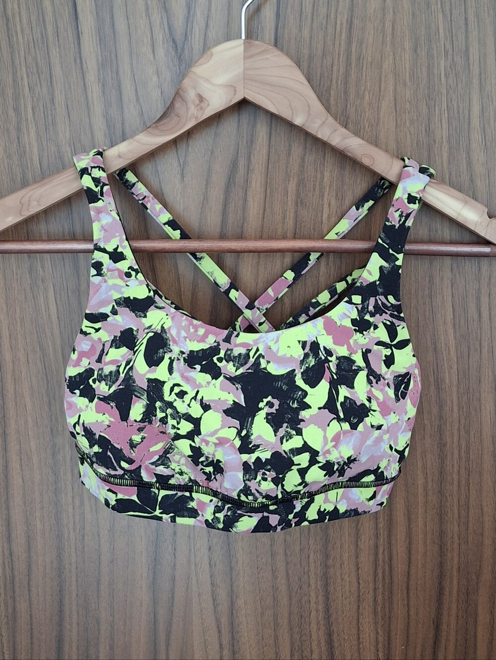 Lululemon Energy Bra *Medium Support, B–D Inflect Floral Highlight Yellow Sz 4